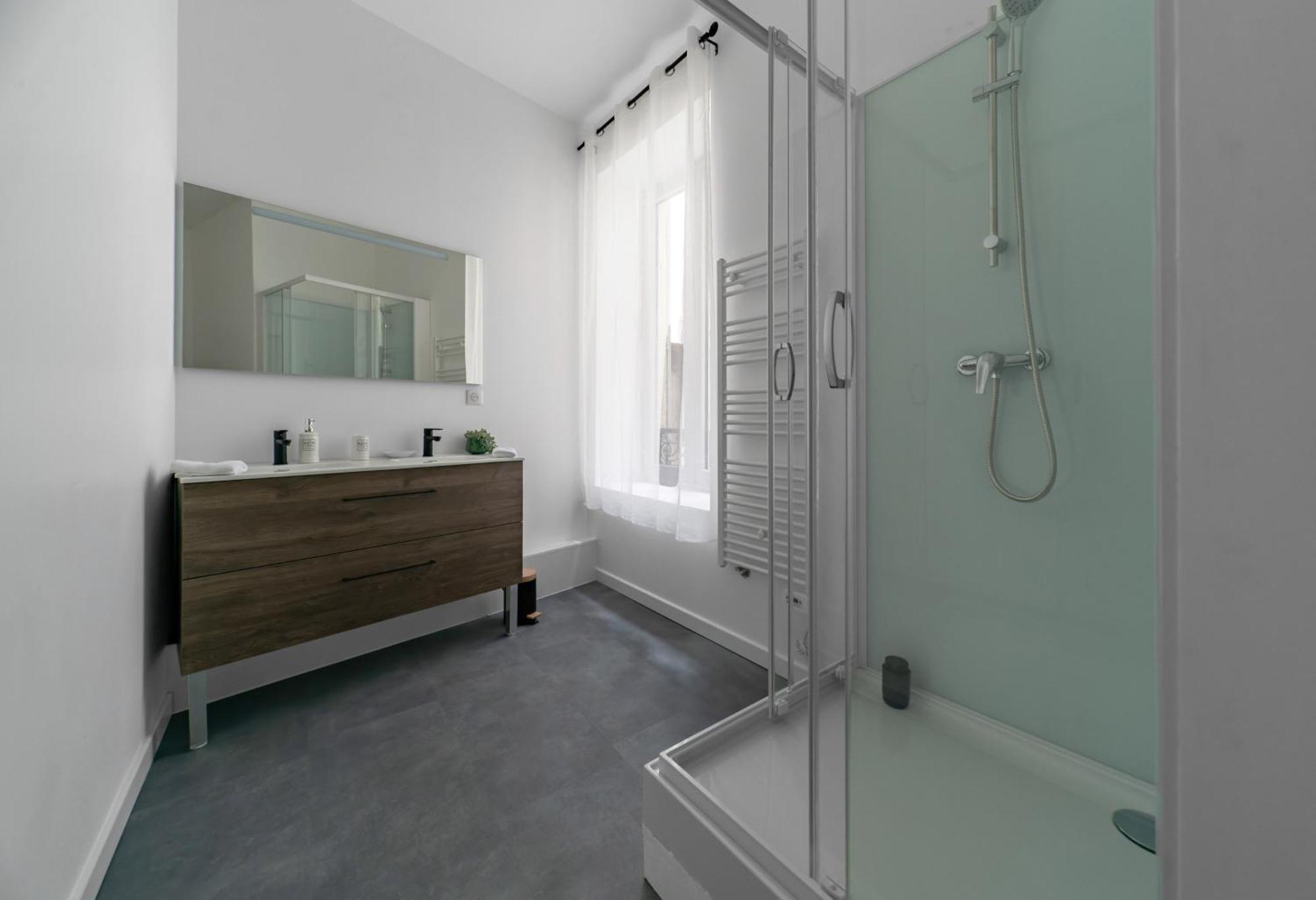 Le Ravy - Appartement Design, 2 Chambres, Centre Ville Vichy Eksteriør billede